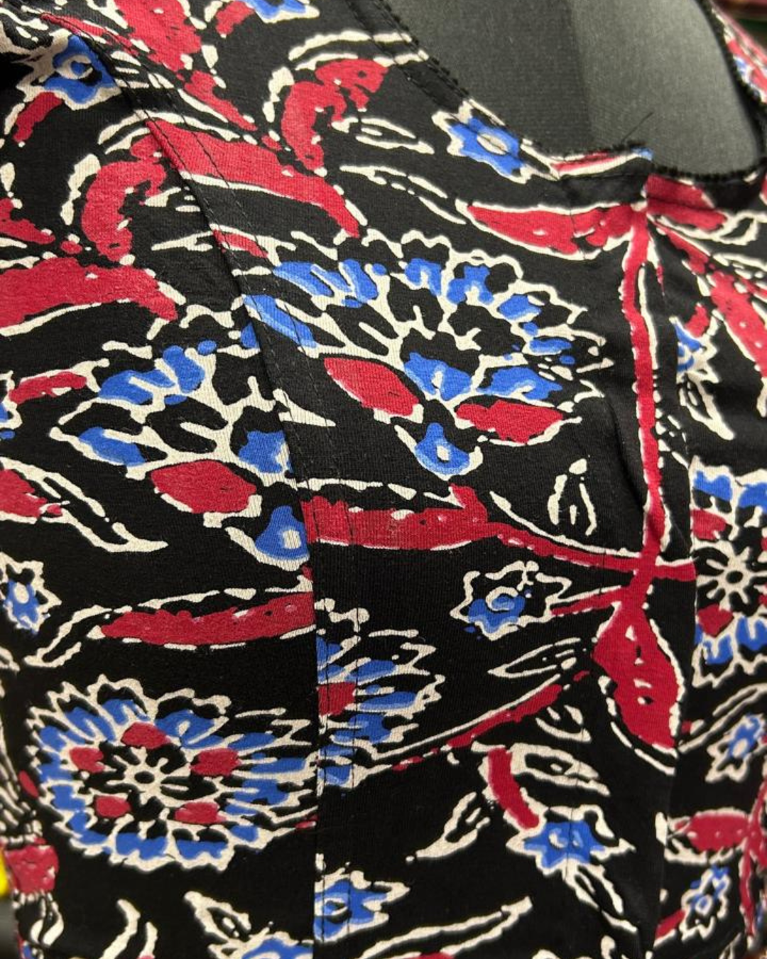 Kalamkari stretchable blouse with multicolor print